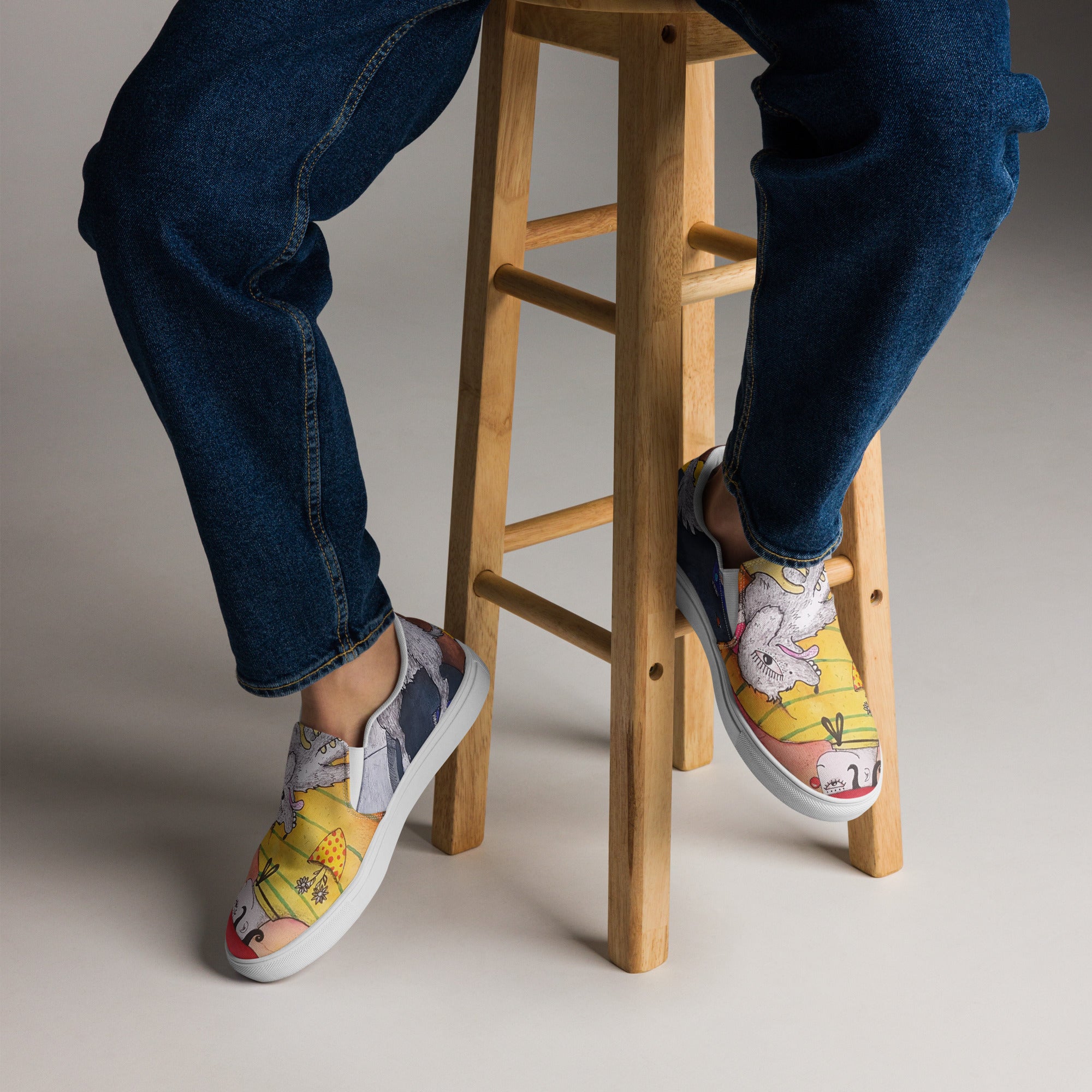 Run slip-on canvas shoes